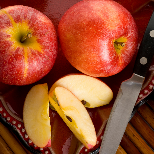 Fresh Royal Gala apples from Sharbatly, 1 kg pack, showcasing bright red skin and crisp texture.
