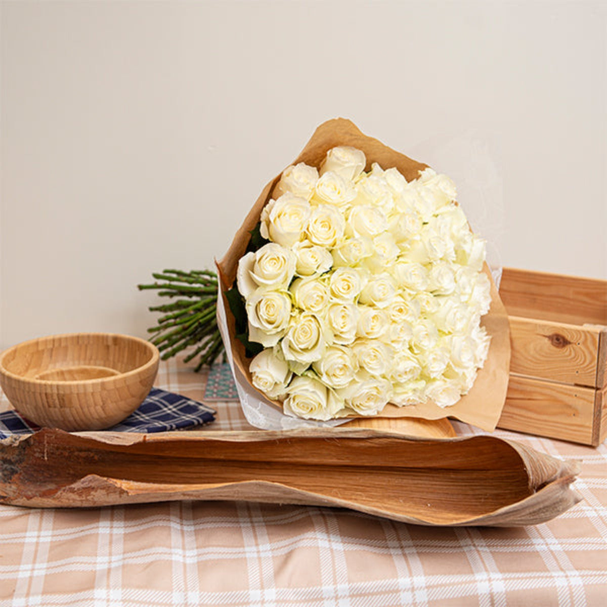 ورد | Roses, White, Luxury bouquet 50 Stems | Sharbatly.Club